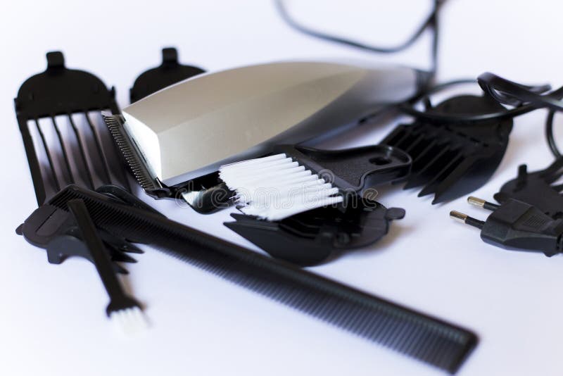 Electric hair cutter with all the accessories
