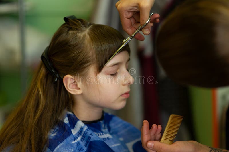 Hairdresser Making a Hair Style To Cute Little Girl Stock Image - Image of  haircutting, hair: 152415175