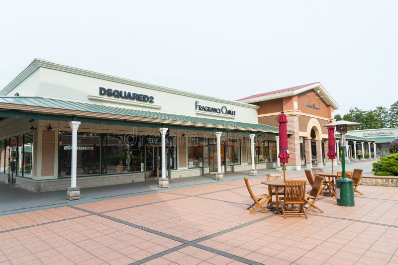 dsquared2 outlet woodbury