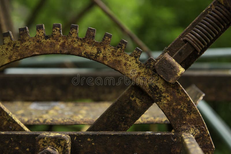 Halbrundform des rostigen Gegenstandes lizenzfreie stockfotos Halbrundform des rostigen Gegenstandes lizenzfreie stockfotos