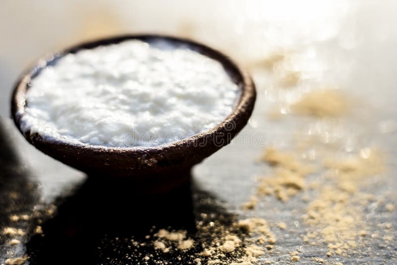 Haldi ubtan com todos os ingredientes necessários foto de stock royalty free