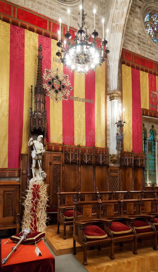 Hall av rådet av hundra i stadshus av Barcelona arkivbild Hall av rådet av hundra i stadshus av Barcelona arkivbild