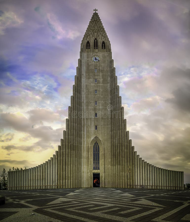 Hallgrimskirkja stock image. Image of dusk, christianity - 44569713