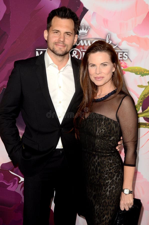 LOS ANGELES - JAN 13: Kristoffer Polaha, Julianne Morris at the Hallmark Ch...