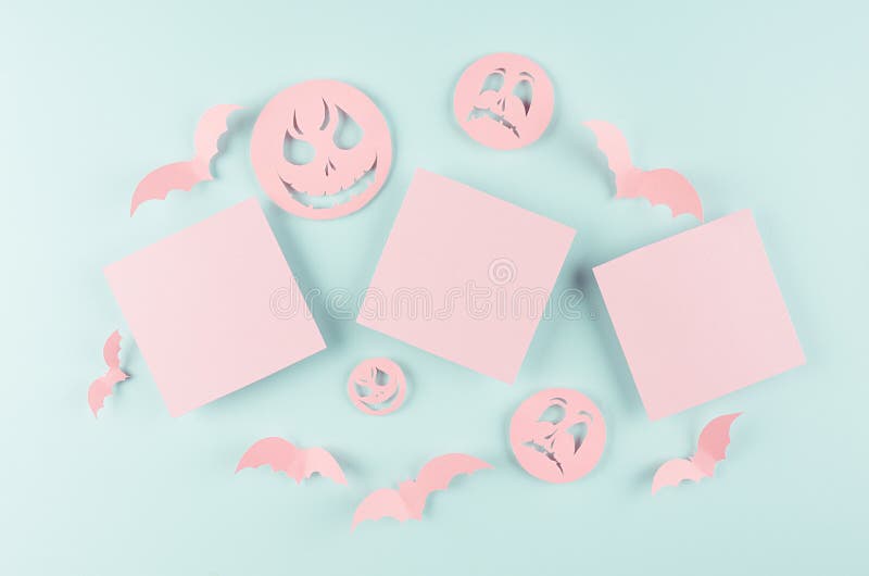 Halloween-Konzeptkunst des geschnittenen Papiers - drei rosa leere quadratische Aufkleber und Mengenschläger, Zombiegesichter auf stock abbildung Halloween-Konzeptkunst des geschnittenen Papiers - drei rosa leere quadratische Aufkleber und Mengenschläger, Zombiegesichter auf stock abbildung