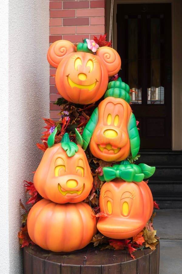 Halloween pumpkins of Disneyland Character Mascots of Mickey Mouse and friends