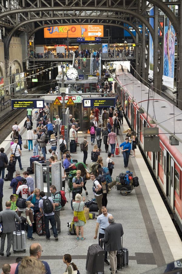 Hamburg-` s hauptsächlichbahnhof lizenzfreies stockbild Hamburg-` s hauptsächlichbahnhof lizenzfreies stockbild