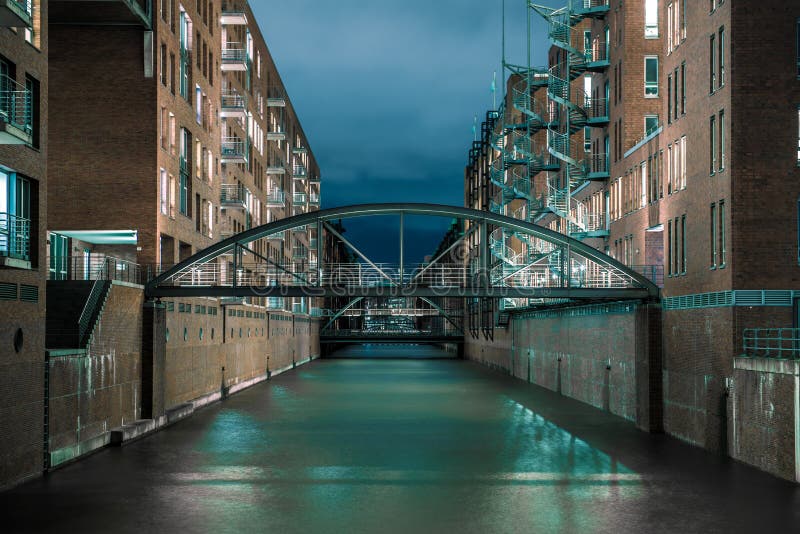 Hamburg vattenkanal royaltyfri bild Hamburg vattenkanal royaltyfri bild