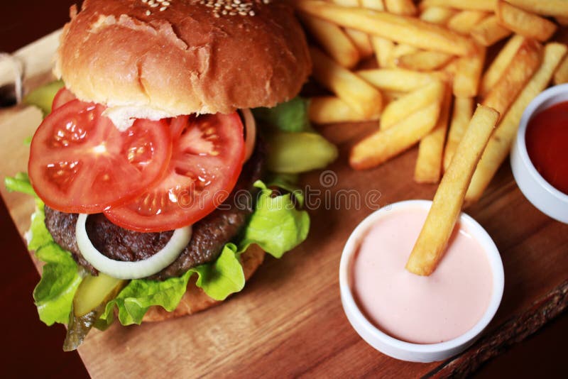 278 Hamburger Frites Photos Free Royalty Free Stock Photos From Dreamstime 278 Hamburger Frites Photos Free Royalty Free Stock Photos From Dreamstime