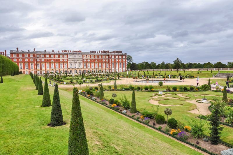 Hampton Court Palace en Londres imagenes de archivo Hampton Court Palace en Londres imagenes de archivo
