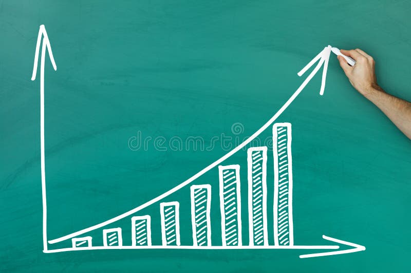 Hand die op de grafiekbord van de winstgroei schrijven stock afbeeldingen Hand die op de grafiekbord van de winstgroei schrijven stock afbeeldingen