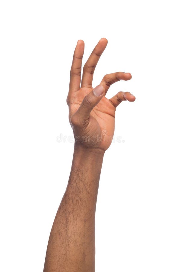 Hand die van de zwarte mens virtueel die voorwerp bereiken, op wit wordt geïsoleerd