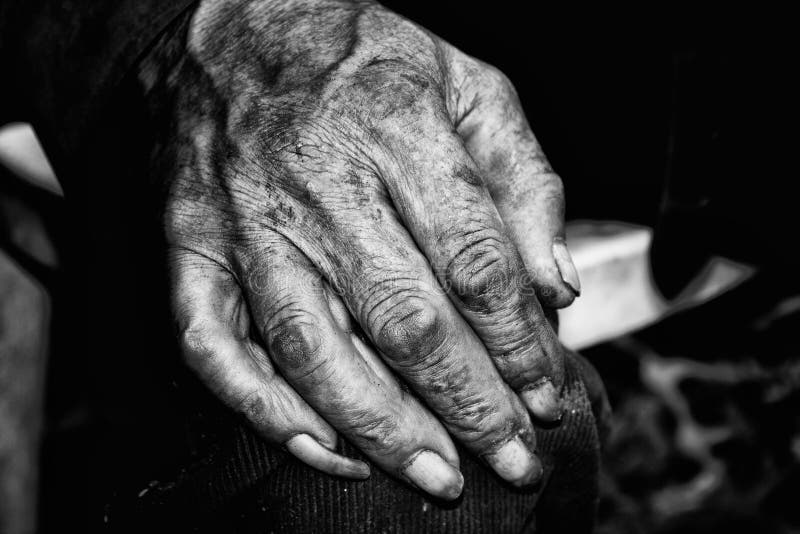 hand of a gypsy man