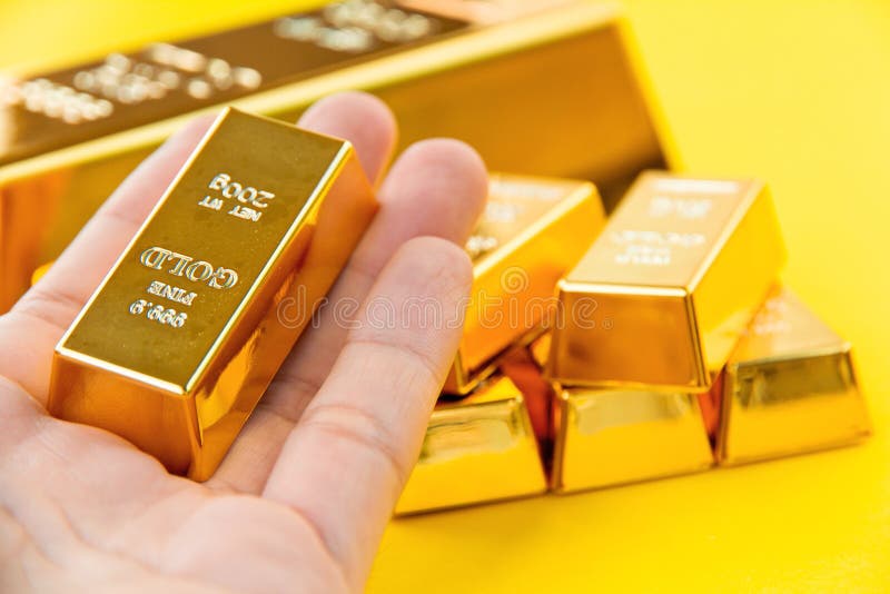 Hand Hold Gold Bars Royalty Free Stock Photography Image 20907847