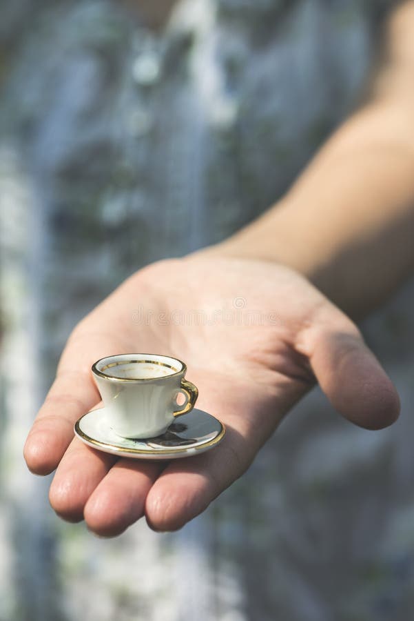 Hand Hold Small Cup of Coffee Stock Image Image of sunlight, coffee