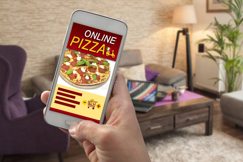 Hand mit Einrichtungspizza des Smartphone online stockbilder Hand mit Einrichtungspizza des Smartphone online stockbilder