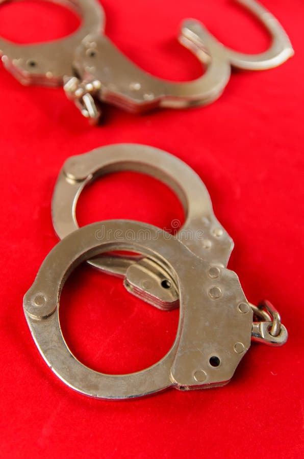 Handcuff imagen de archivo. Imagen de justicia, anillos 57622823