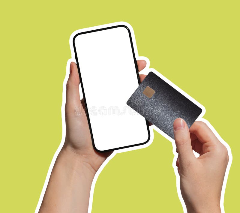 Handdator med en smartphone som visar ett bankkort för online-betalning. Mobil teknik för kassohantering arkivfoto