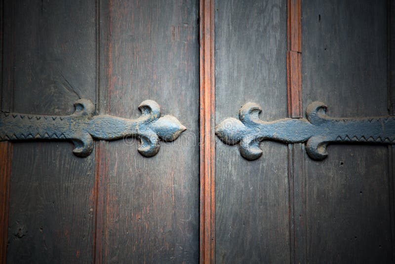 Handle in London Antique Brown Door Rusty Brass Nail and Light Stock