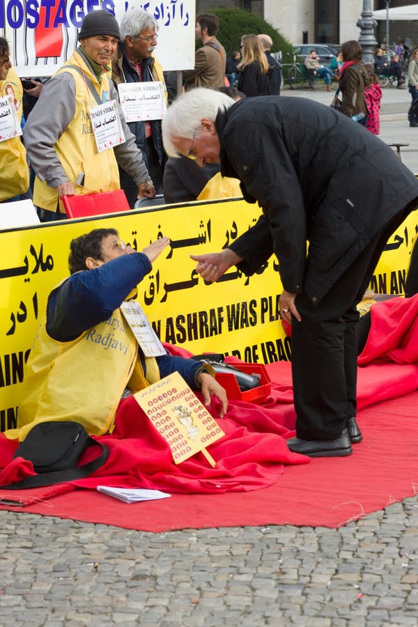 Handlingen ( hunger strike) Iranska dissident arkivbilder Handlingen ( hunger strike) Iranska dissident arkivbilder