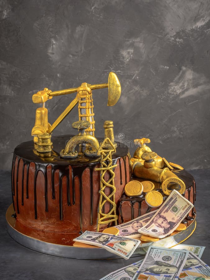 Торт с нефтяной вышкой