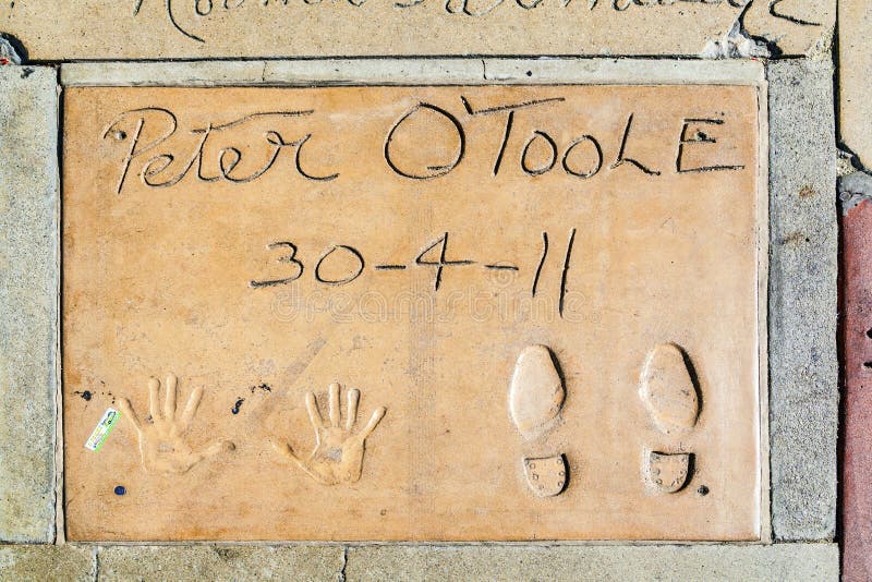 Handprints Питера o Toole в бульваре Голливуда в concre стоковые фотографии rf
