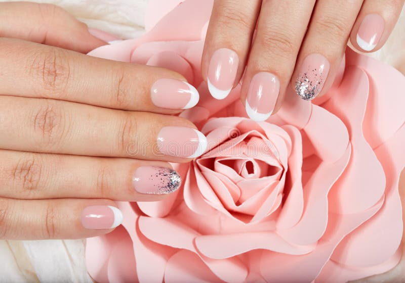 54 French Tip Nails To Make in 2024