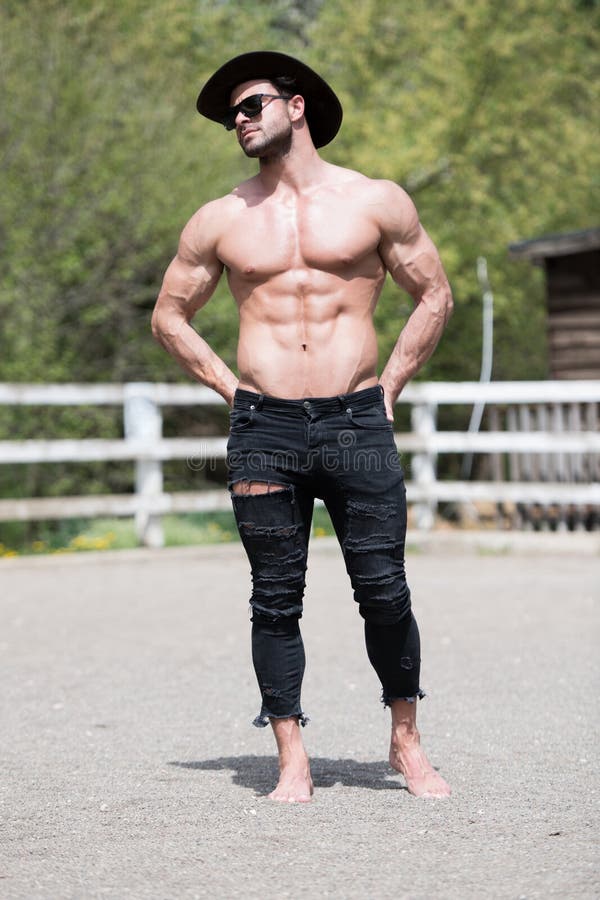 Muscle hairy man Tall Bodybuilders