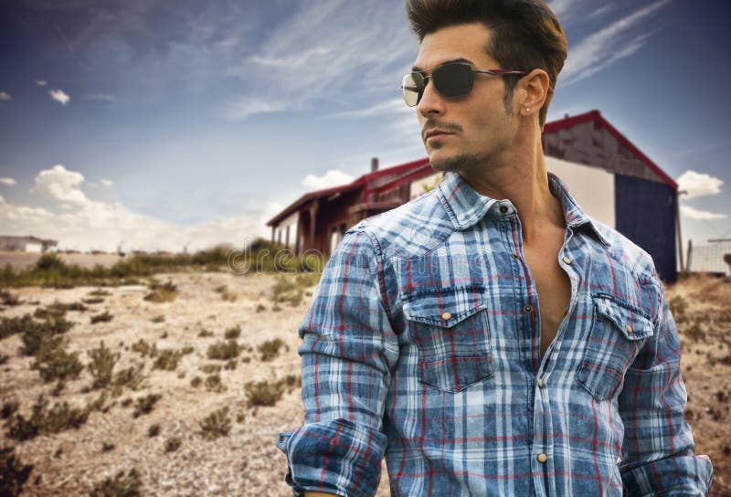 5,539 Handsome Fashionable Man Outdoor Sunglasses Stock Photos