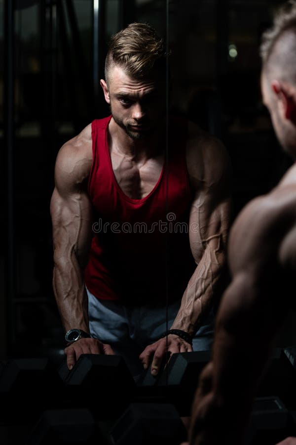 178,948 Bodybuilder Pose Royalty-Free Images, Stock Photos & Pictures |  Shutterstock