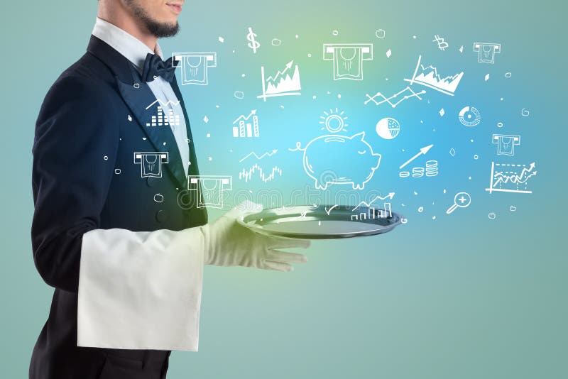 Un chelner tânăr și frumos în smoching, care ține icoane pe tavă stock photos