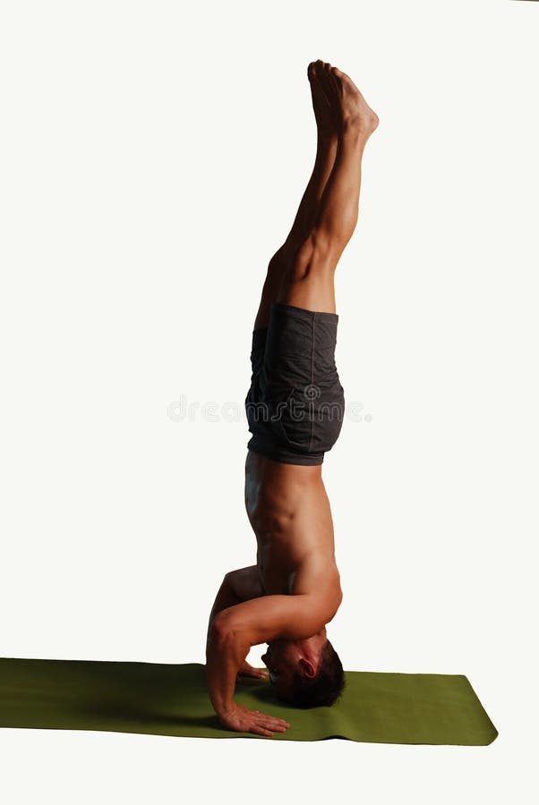 Handstand de la yoga aislado fotos de archivo Handstand de la yoga aislado fotos de archivo