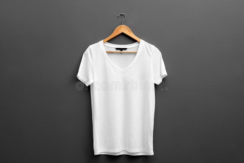 White T Shirt On Hanger Png : Download this free png photo for you ...