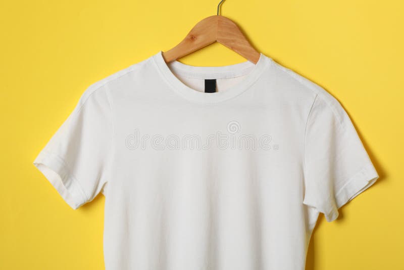 https://thumbs.dreamstime.com/b/hanger-blank-white-t-shirt-yellow-background-space-text-hanger-blank-white-t-shirt-yellow-background-163266760.jpg