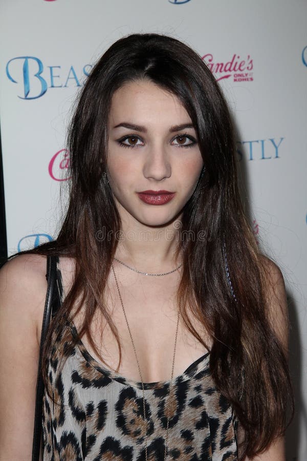 Hannah Marks.