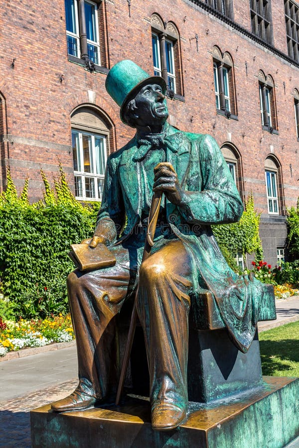 Hans Christian Andersen Statue in Copenhagen, Denmark Editorial Stock ...