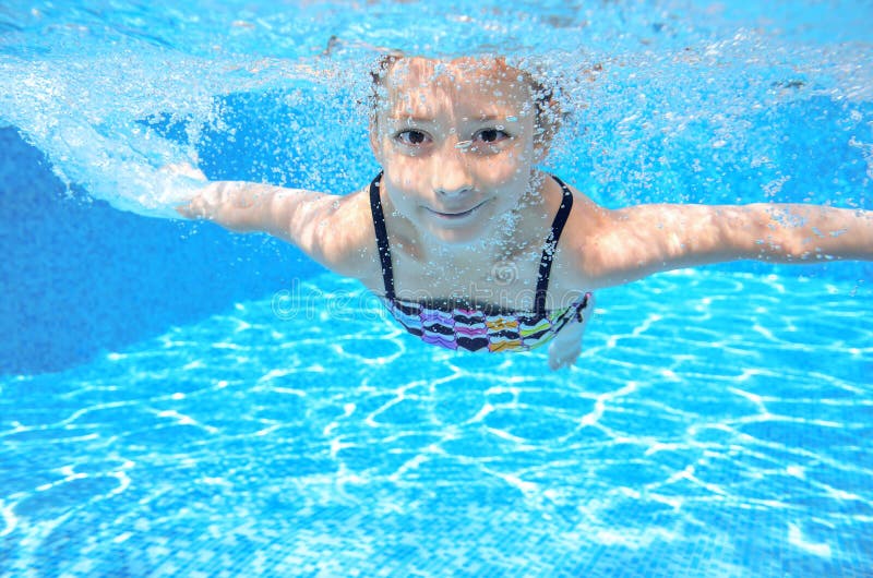 Happy Kid Swimming Underwater in Pool Stock Image - Image of bubbles ...