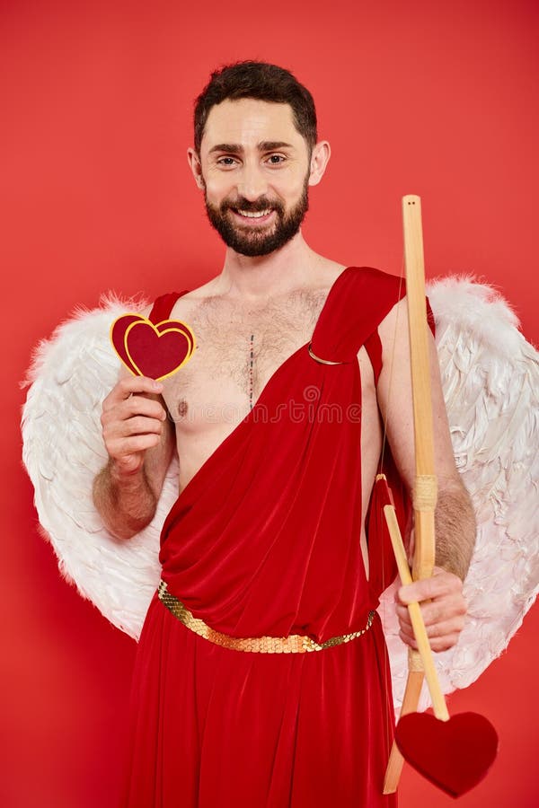 https://thumbs.dreamstime.com/b/happy-bearded-man-cupid-costume-happy-bearded-man-cupid-costume-paper-hearts-bow-arrow-red-st-valentines-301399600.jpg