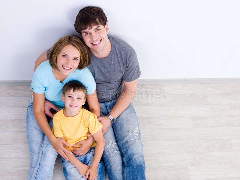 Happy family wih little boy - high-angle stock images