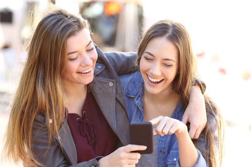 297 Watching Funny Video Online Teens Stock Photos - Free & Royalty-Free Stock Photos from Dreamstime - Page 3