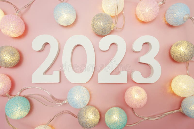 Nền chúc mừng năm mới 2024 với không gian trên nền hồng là lựa chọn tuyệt vời cho những ai đang muốn tạo cho bữa tiệc của mình một không khí đầy lễ hội. Không gian rộng lớn trên nền hồng tươi sáng sẽ làm cho mọi người trong đây cảm thấy thoải mái và ấm cúng.