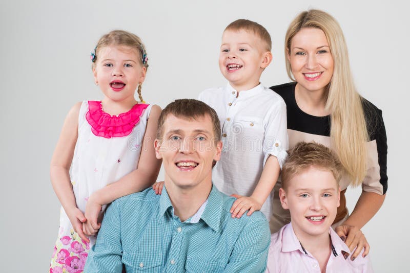 Happy Smiling Family Of Five People Royalty Free Stock Images - Image