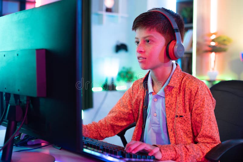 Girl and Boy Playing Games Online Stock Image - Image of lifestyle,  headset: 84312579