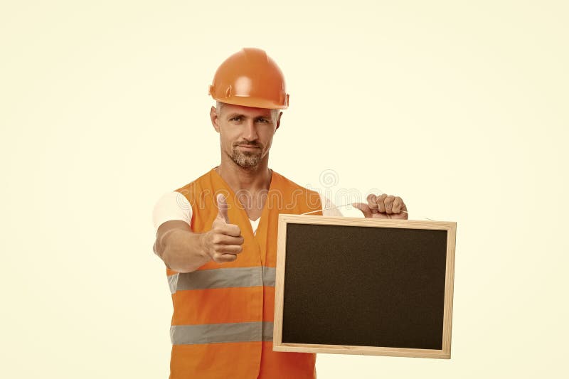 Supervizor fericit arată publicitate izolată pe alb. supervizor pentru publicitate stock photo