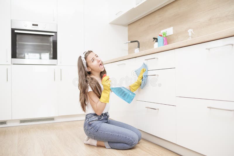 Happy Woman Cleaning Home Singing Housework Chores Conceptgirl Cleaning The House House