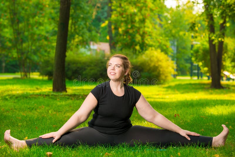 Fat Cheerful Woman Doing Yoga in the Park Stock Image - Image of girl,  nature: 145184909