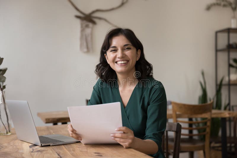 Tired Frustrated Business Woman Getting Bad News from Online Chat Stock  Photo - Image of communication, holding: 264200724