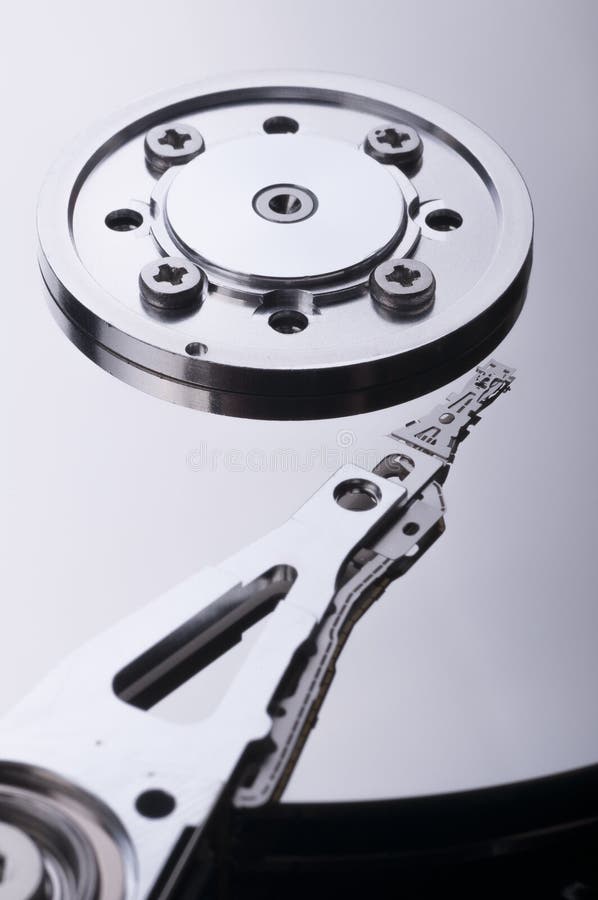 Hard disk drive