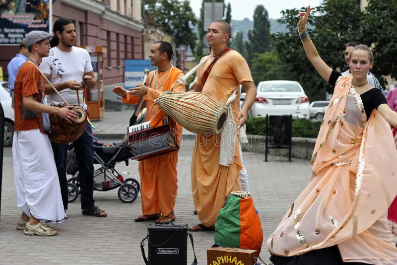 Hare krishna group hi-res stock photography and images - Alamy