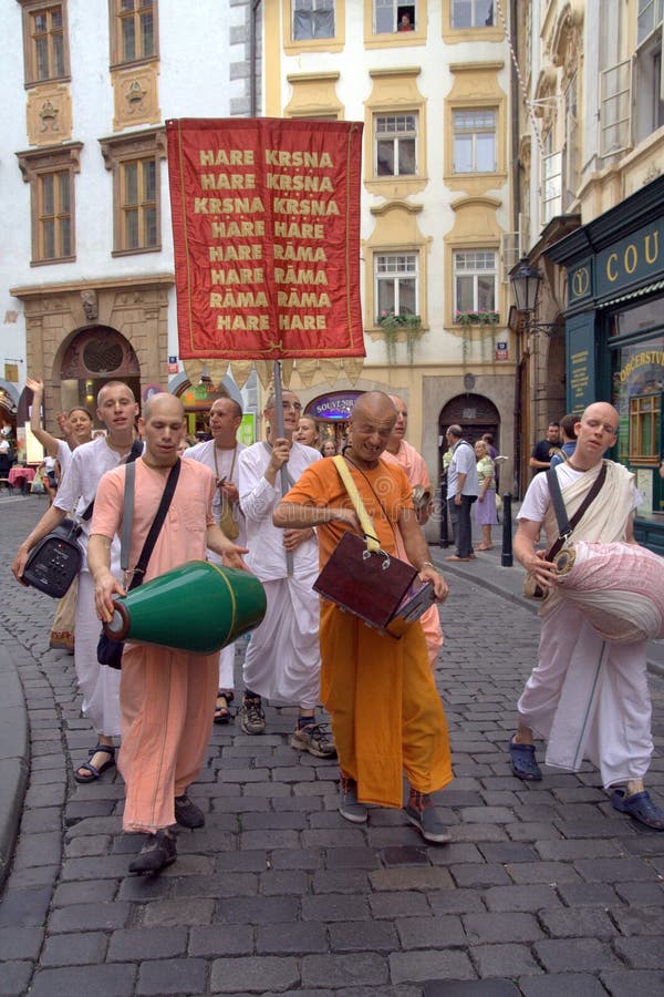 Hare krishna women hi-res stock photography and images - Alamy